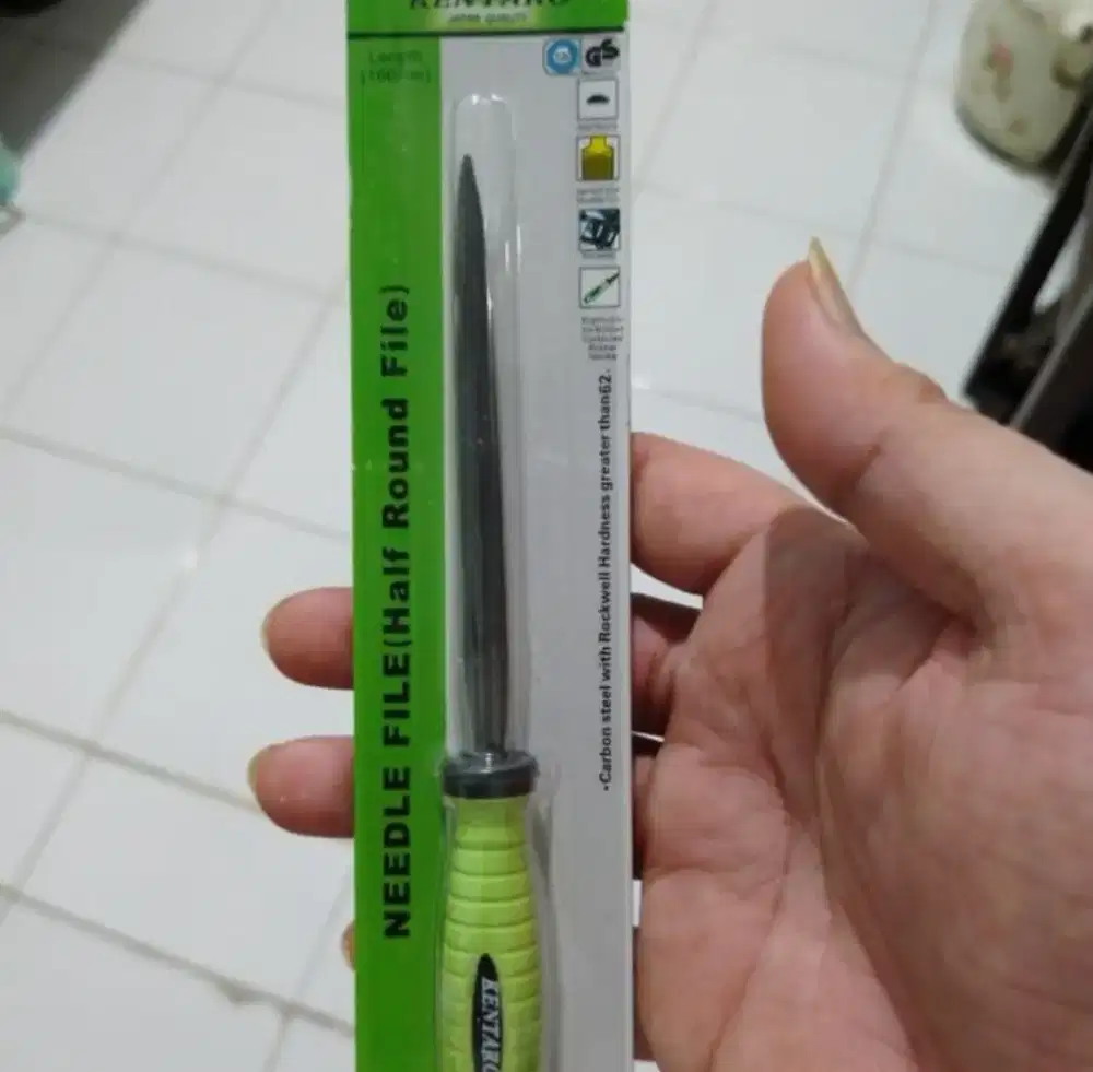 Kikir Besi 1/2 Bulat 4 Merk Kentaro