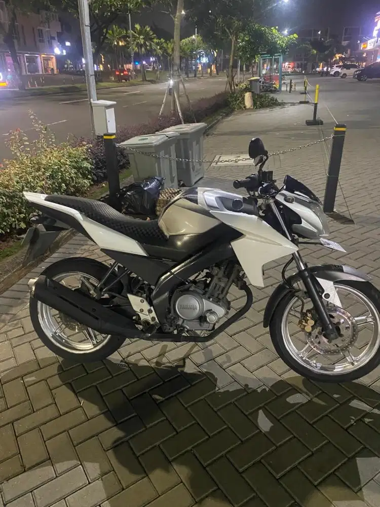 Yamaha Vixion 2014 (pajak on,panjang) nego gas