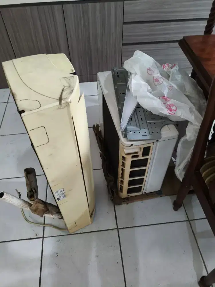 AC Sharp dijual cepat