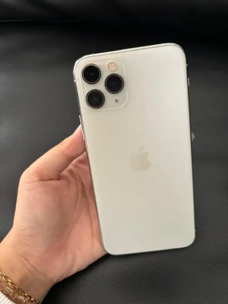 Iphone 11 Pro warna putih