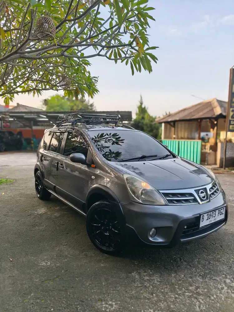 Nissan Livina XGear AT Bensin 2012