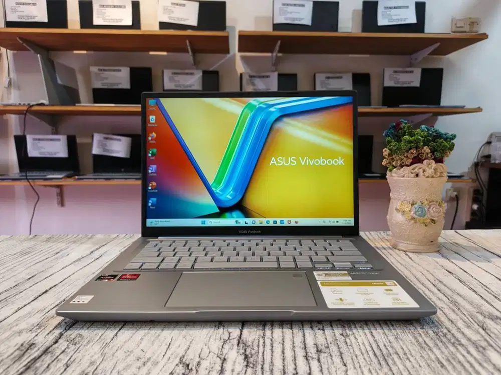 Laptop murah ASUS VIVOBOOK M1405YA (RYZEN5-7430U / 16GB)