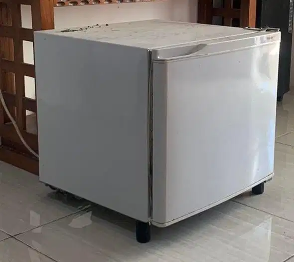 Kulkas toshiba bekas