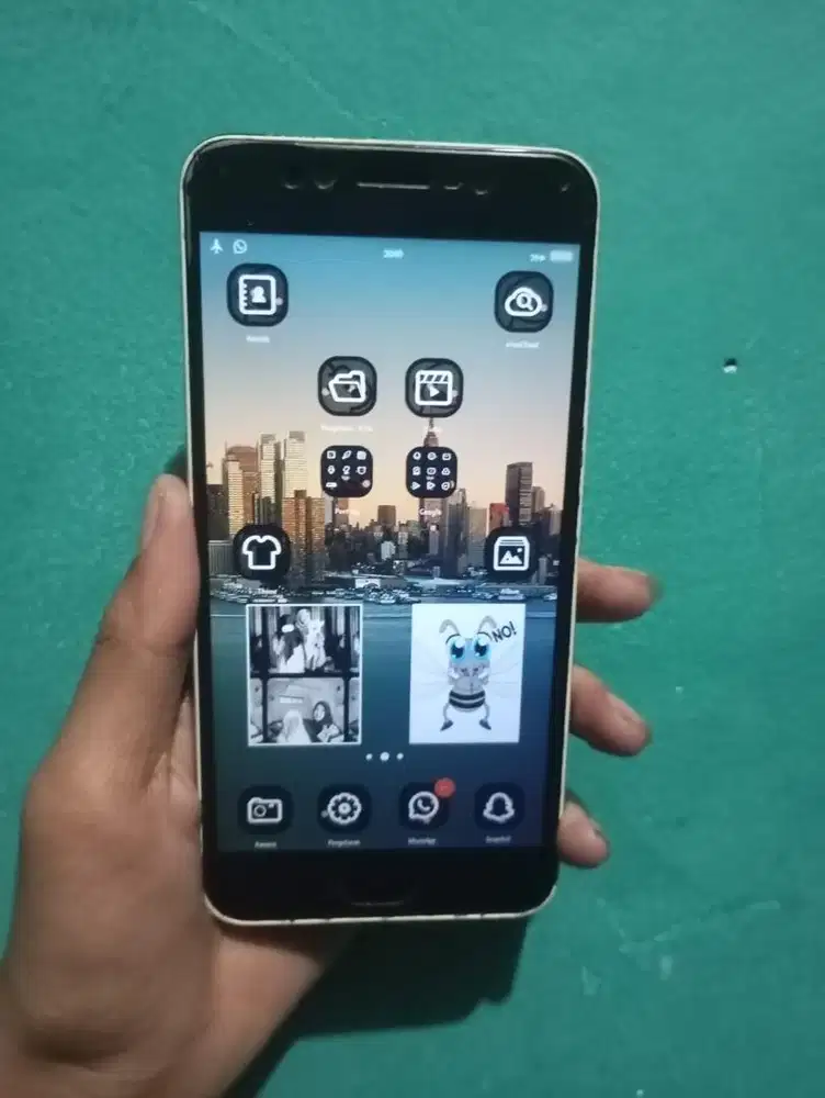 VIVO V5 LITE. RAM 3/32 4G LTE NORMAL