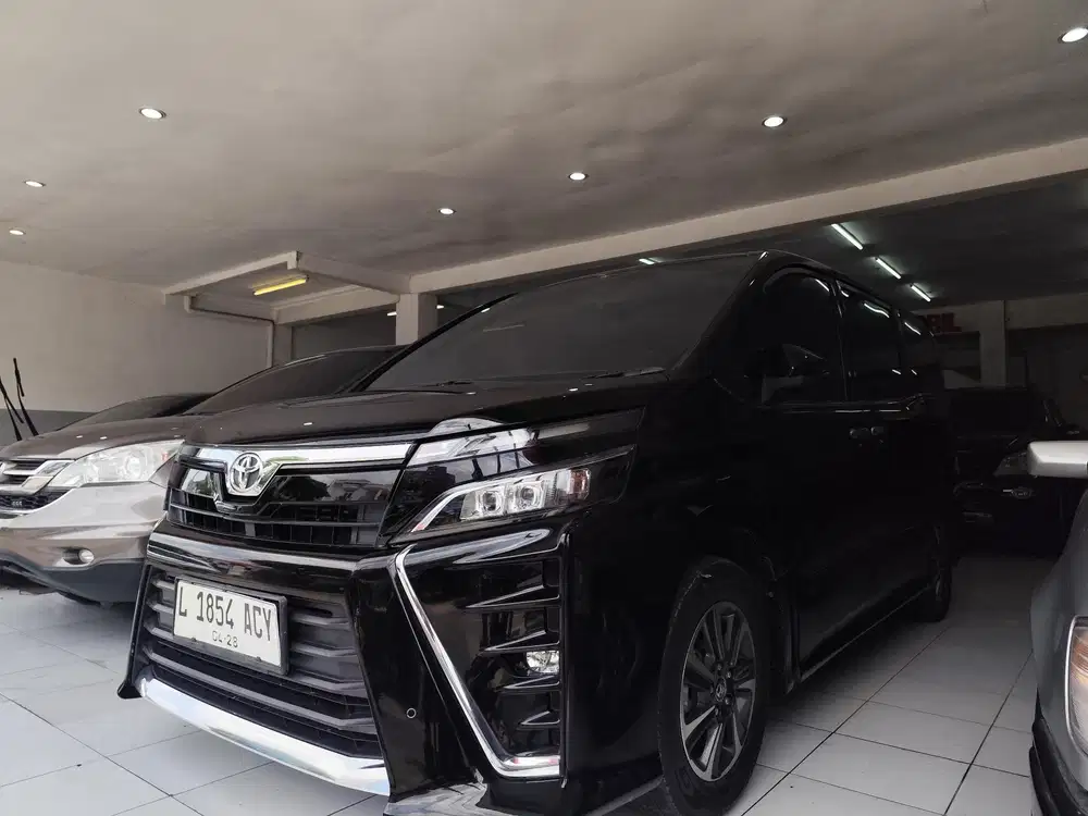 Toyota Voxy 2021 Bensin