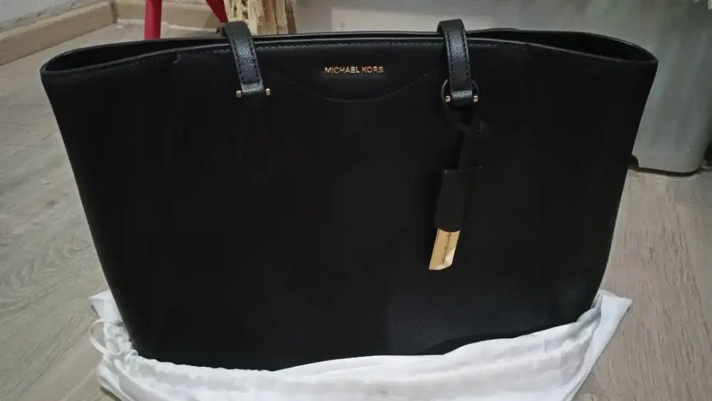 Michael Kors ( tas wanita )