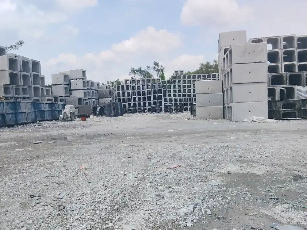 Saluran air atau precast