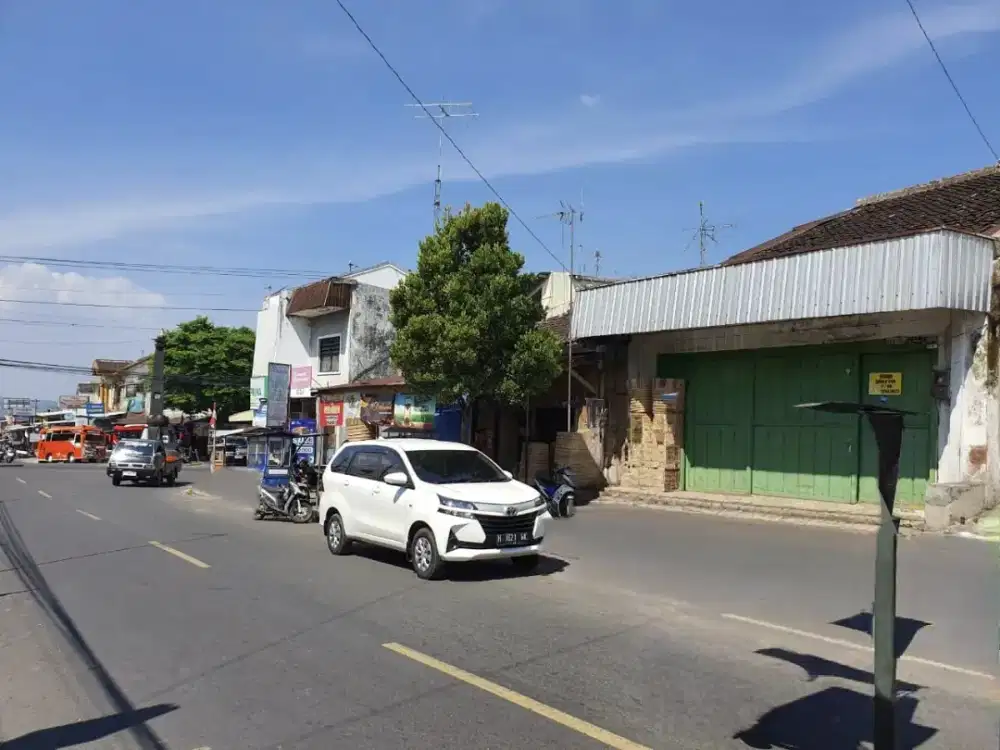 Jual Rumah Jantung kota, 15 meter dari Tugu Ngadirejo, Dekat pasar
