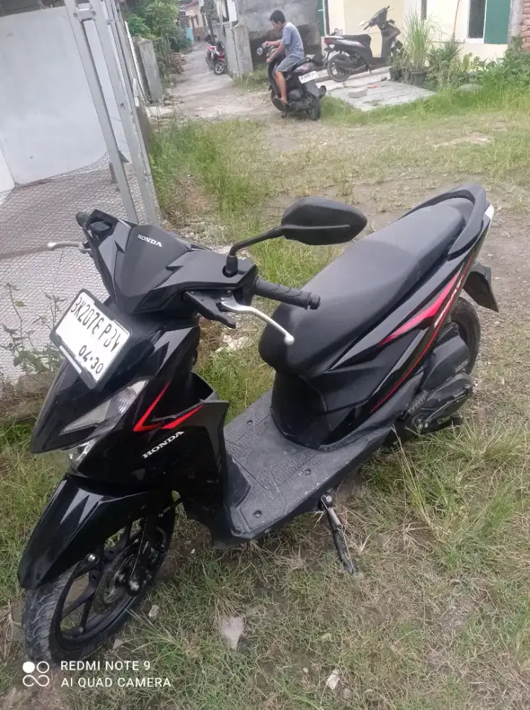 Jual honda beat standar tahun 2025 
Model terbaru pajak hidup