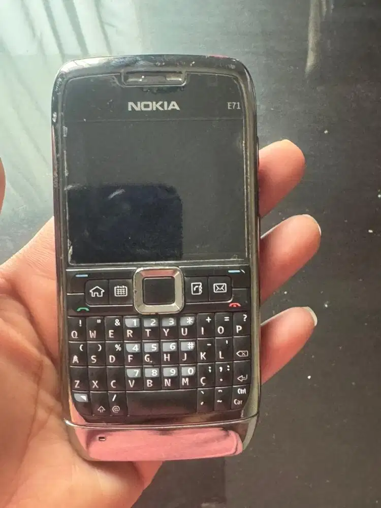 Nokia E71 second