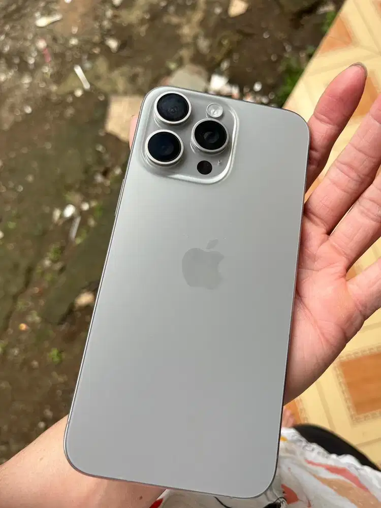 Iphone 15 pro max second