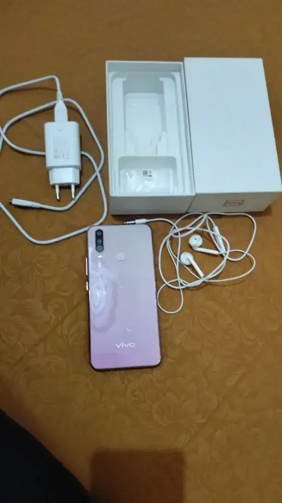 handphone vivo y17