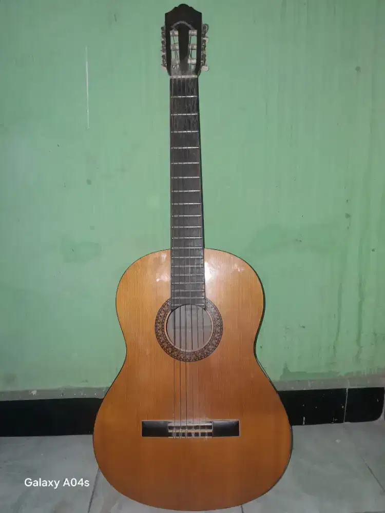 Jual Murah! Gitar Nylon C315 YAMAHA
