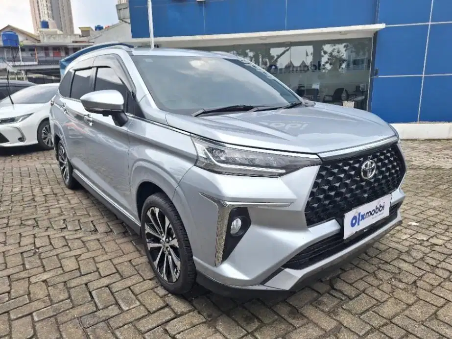 DP MURAH Toyota Avanza 1.5 New Veloz Q CVT Bensin-AT 2022 Silver CUIFB