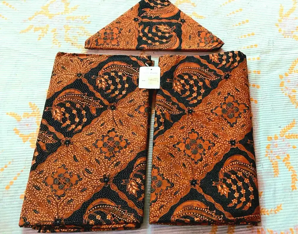 KAIN BATIK TULIS ( BUKAN CAP!) DANAR HADI ASLI