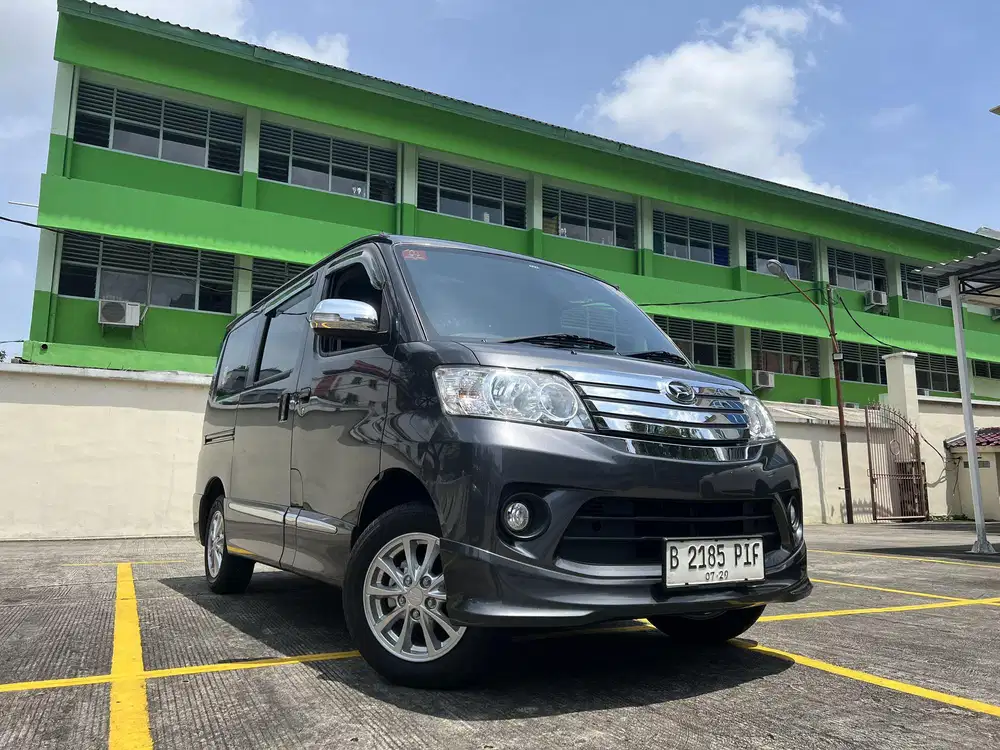 km 16 rb) daihatsu Luxio X manual 2024