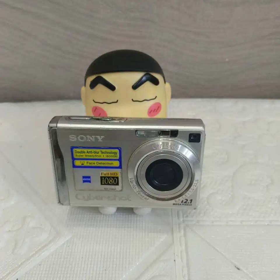 Kamera Pocket Digicam Sony Cybershot W200