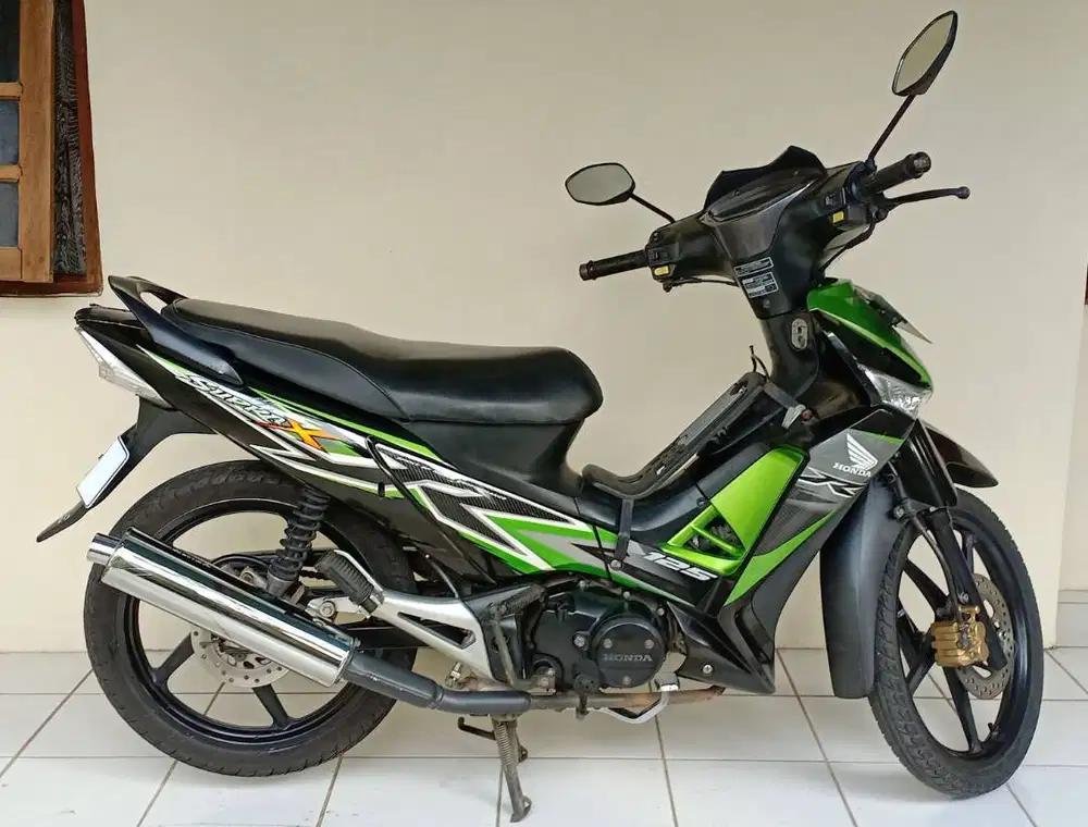 DIJUAL MOTOR HONDA SUPRA-X125 KARBURATOR CW 125 cc 2012 BEKAS(ORI)