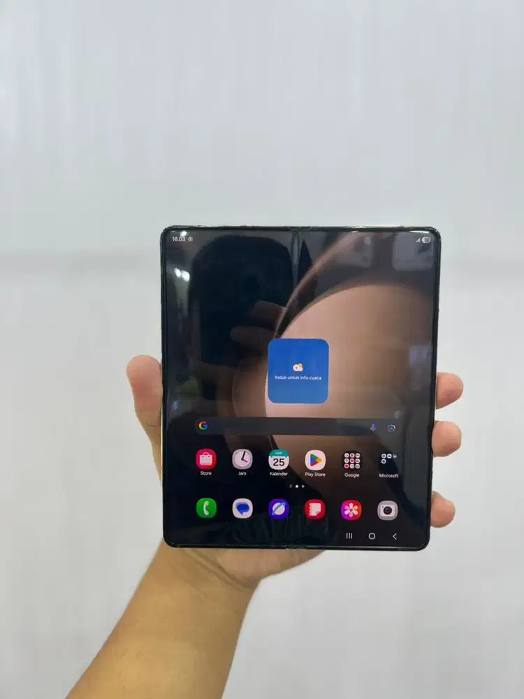 Samsung Galaxy Z Fold 5 12/512GB Cream Garansi Resmi Ex Sein