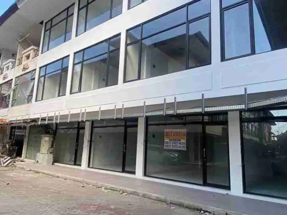 Ruko strategis 3 lantai komplek pertokoan kuta square legian bali