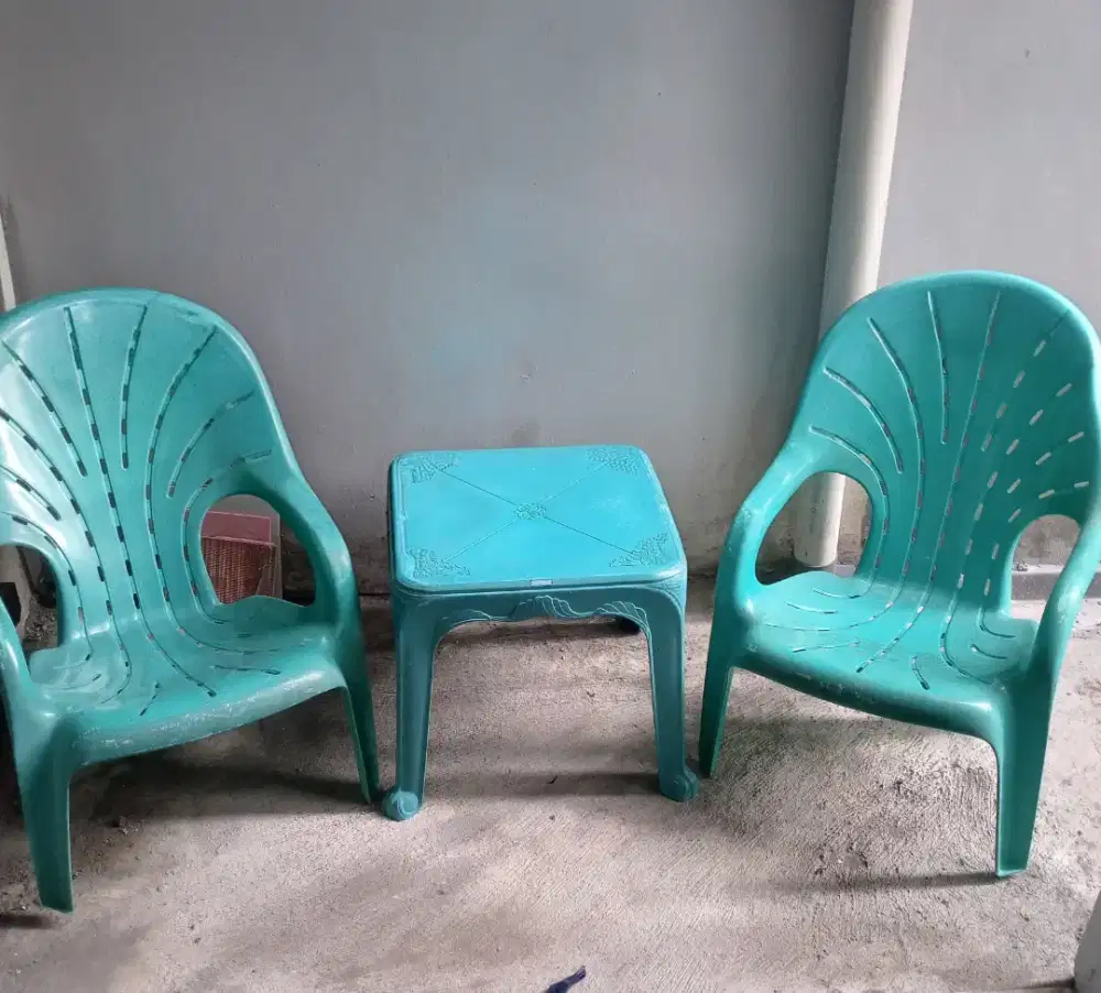 Kursi teras napoly 1 set. 2 kursi & 1 meja.