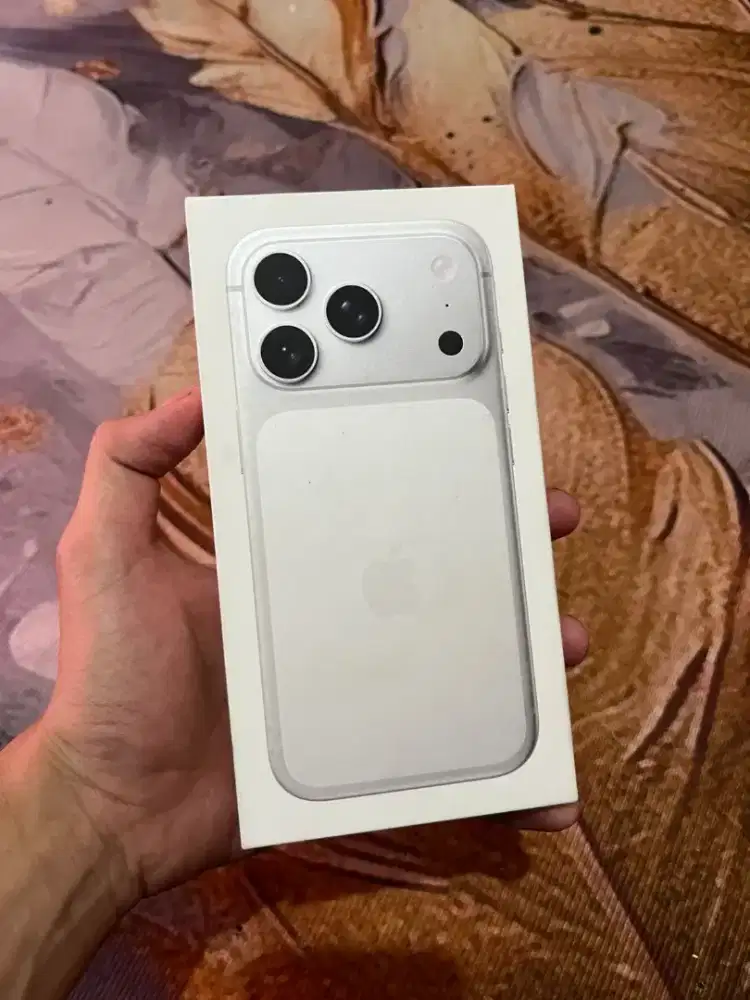 IPhone 17 pro max 256 gb ibox baru/segel box new, silver