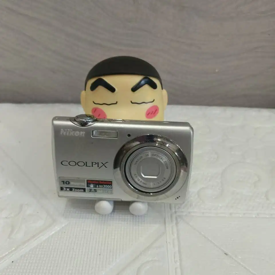 Kamera Pocket Digicam Nikon S220