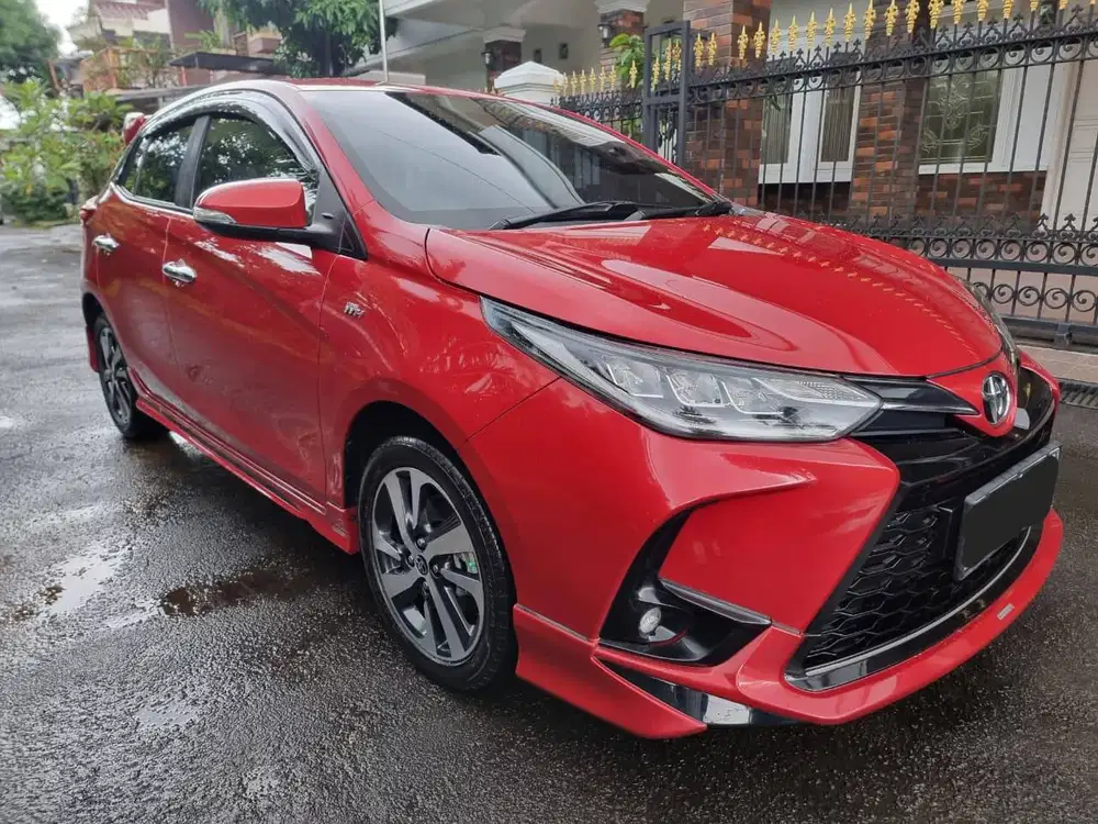 YARIS S GR SPORT MATIC 2022 2021 TGN1 KM60RB FULL ORISINIL MULUS BAGUS