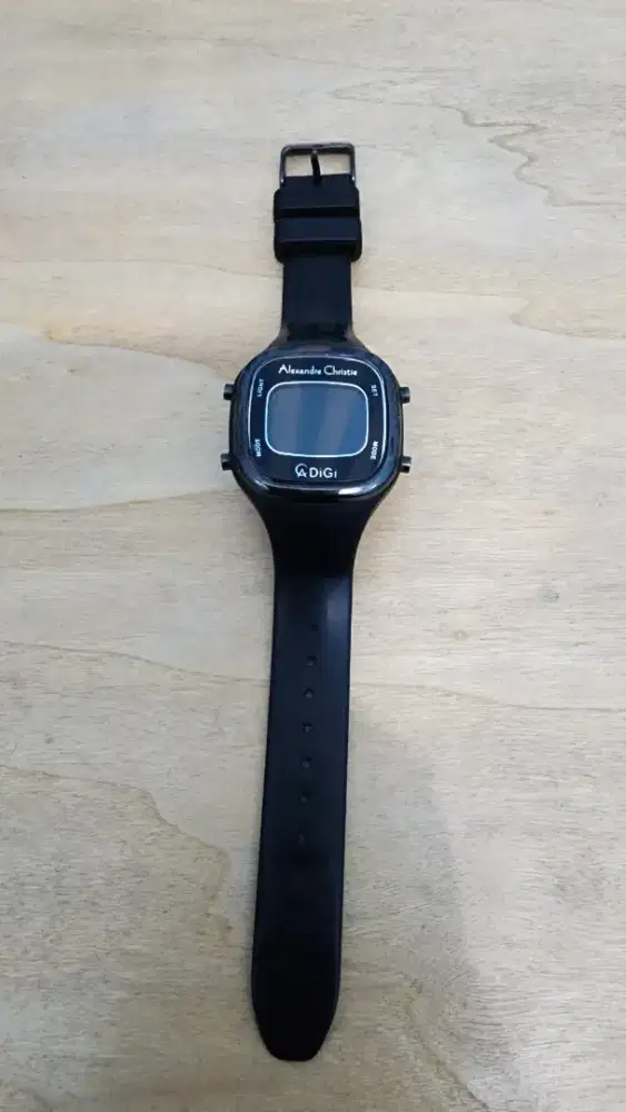 Jam tangan AC warna hitam