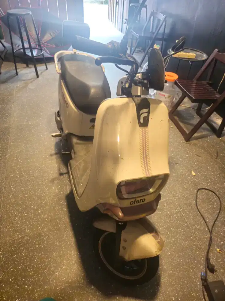 Sepeda Listrik Ofero masih mulus 95%