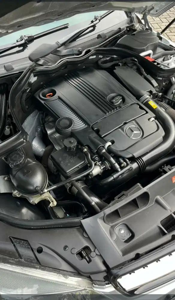 Mercedes-Benz C200 2011 Bensin