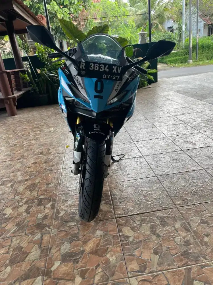 Honda cbr 150r abs tricolour