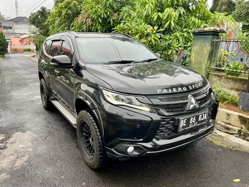 Pajero Sport Dakar Rockford Black Limited Edition