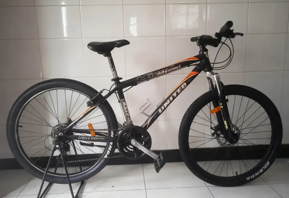 Sepeda gunung MTB united Miami alloy