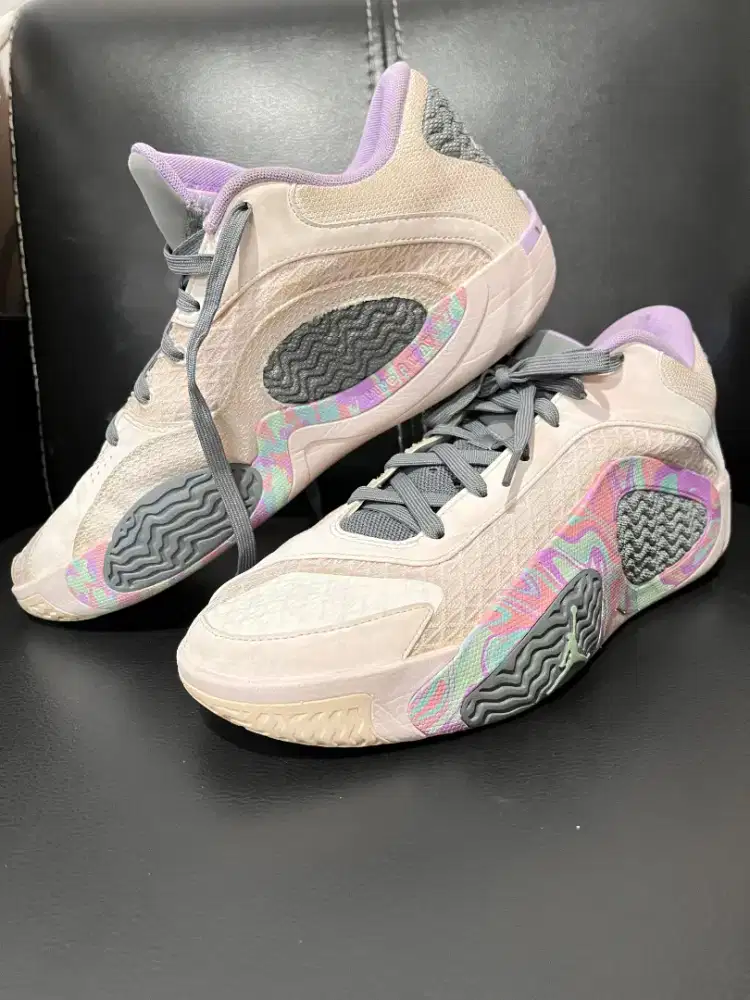 Sepatu Olahraga / Basket PUMA Original – Preloved Kondisi Bagus