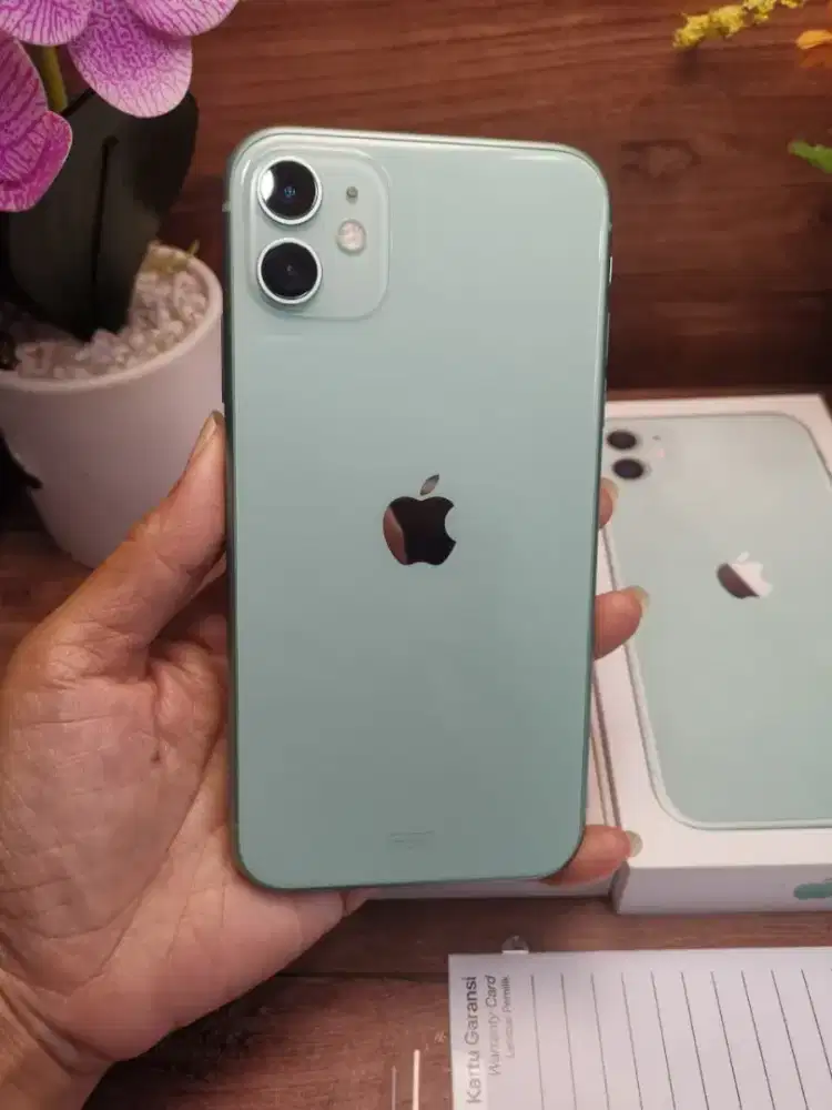 Iphone 11 green 128 gb mulus fullset original garansi resmi iBox bs tt