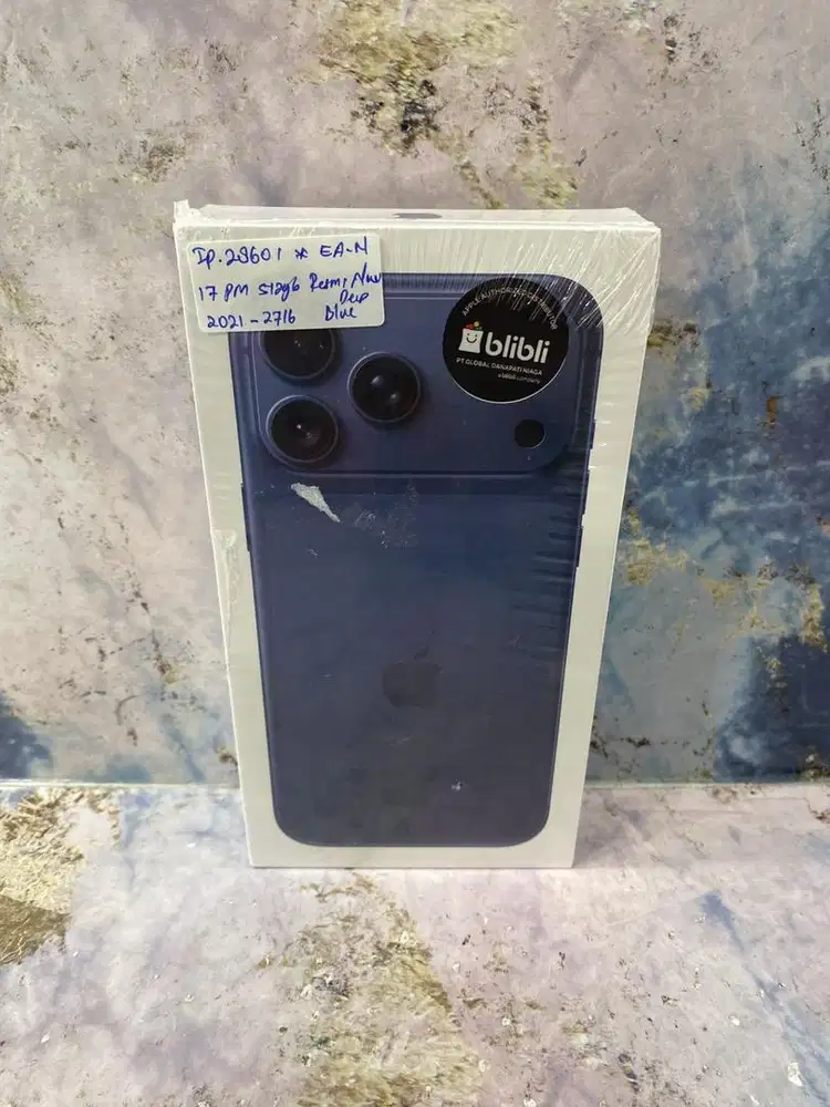Iphone 17 promax 512 deep blue