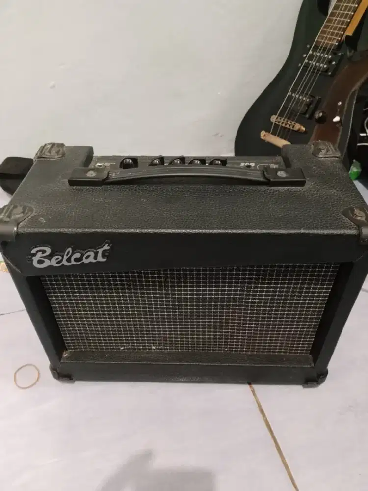 Ampli gitar atau bass