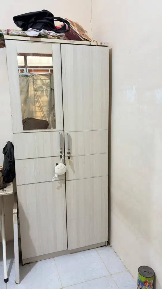 Lemari 2 pintu minimalis
