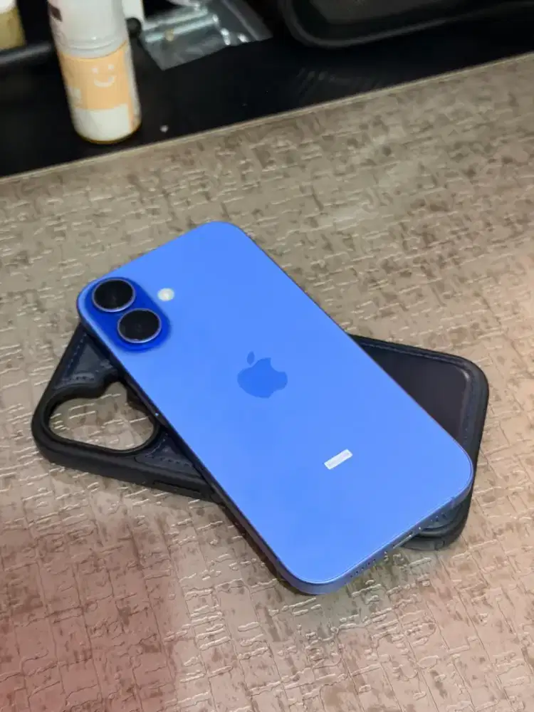 Iphone 16 128gb Fullset garansi resmi Blibli panjang