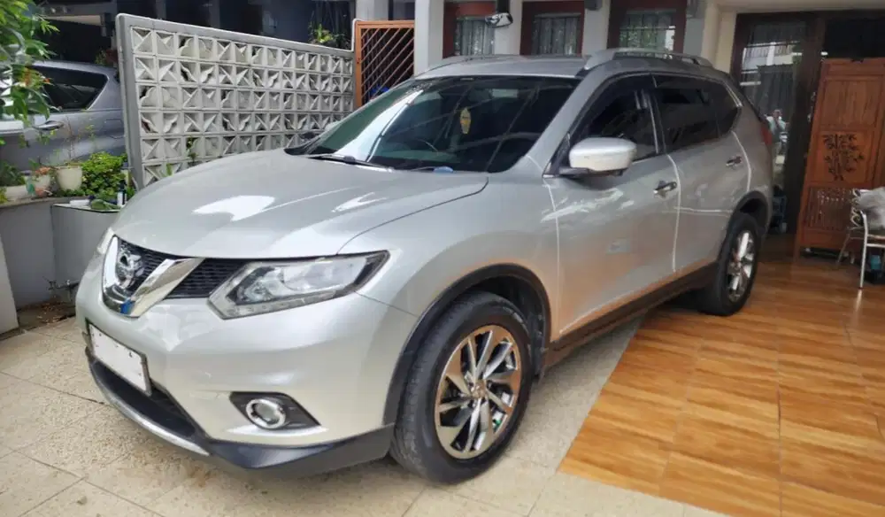 Nissan X-Trail 2015 Bensin