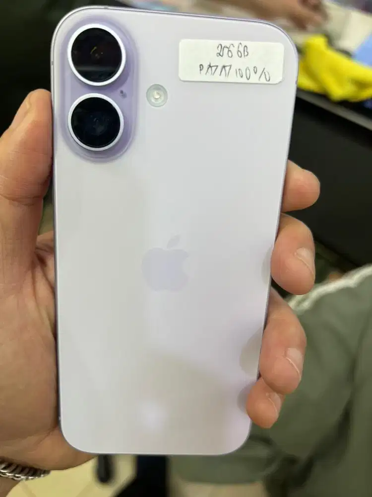 Iphone 17 256 ibox garansi panjang desember 2026 bh 100