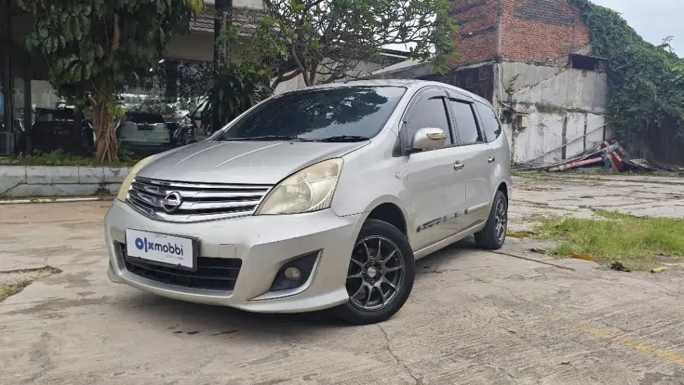 TDP 3,JT Nissan Grand livina 1.5 XV Bensin-AT Abu 2012