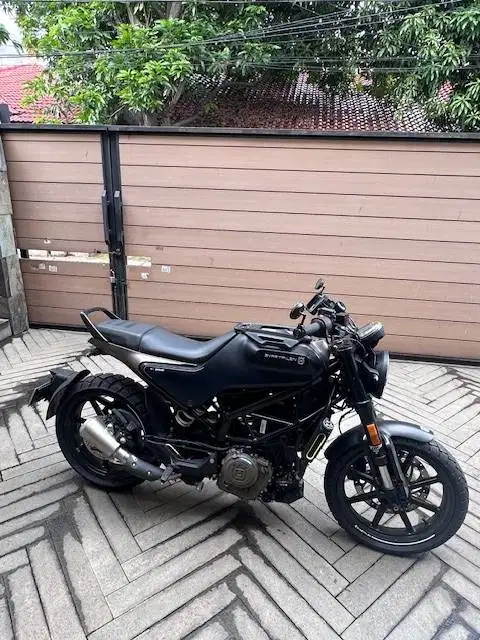 Rare Husq Svartpilen 250