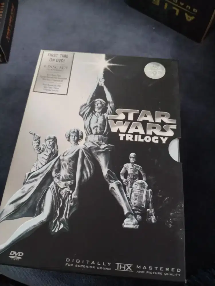 Jual kaset DVD Star Wars trilogy 1 paket