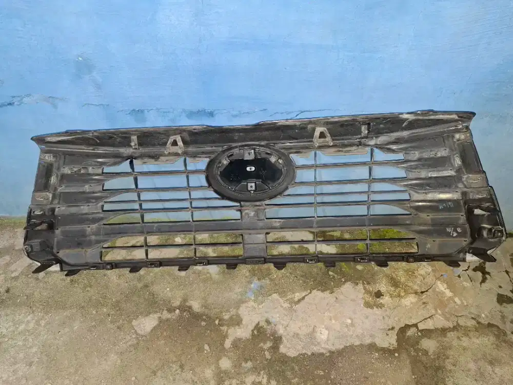 GRILL INNOVA REBORN FACELIFT