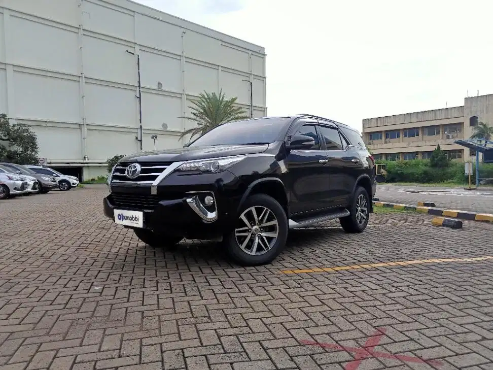 TDP 18JT Toyota Fortuner 2.4 VRZ Solar-AT Hitam 2016