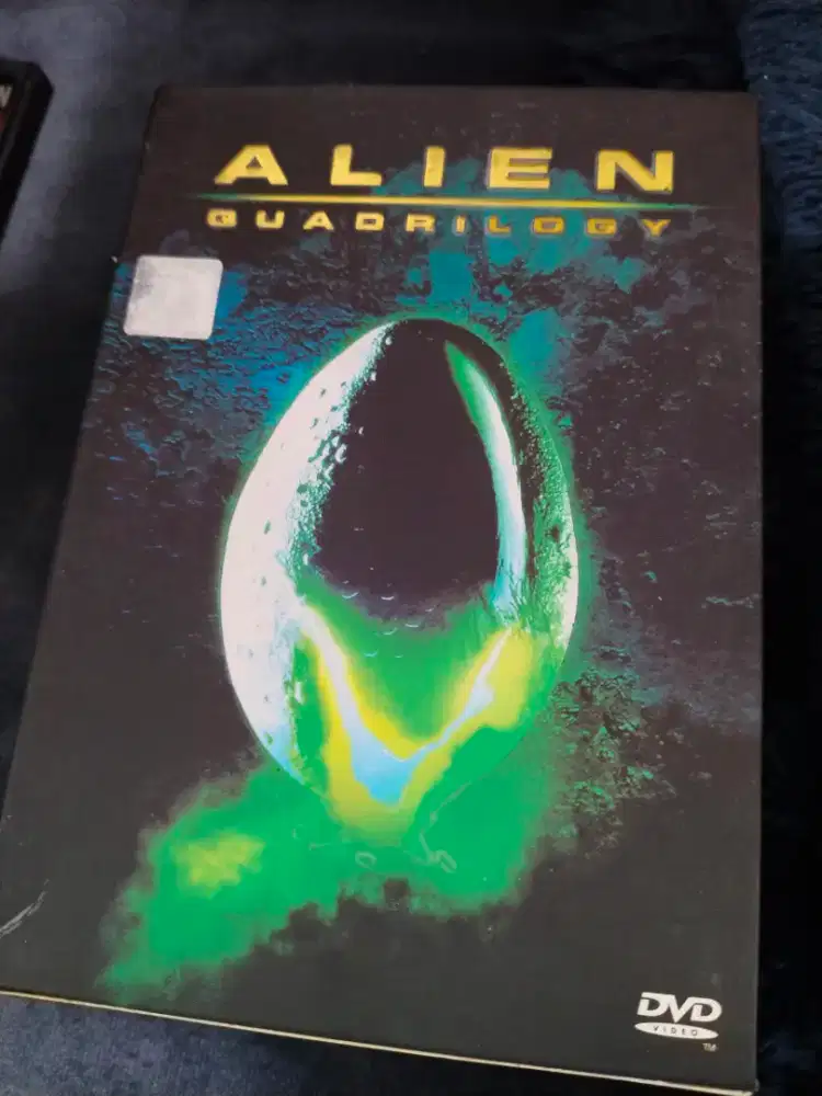 Paket lengkap kaset DVD Alien Quadrilogy original