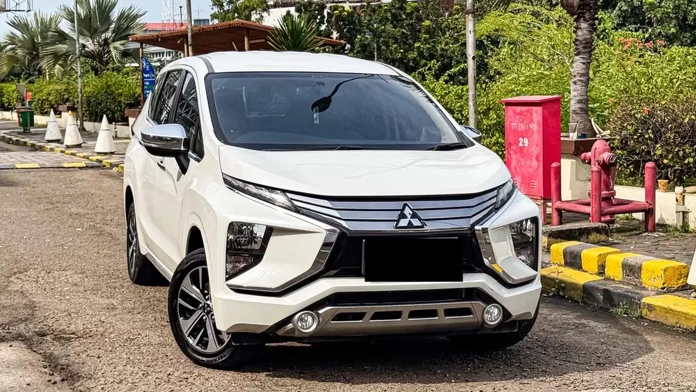 Mitsubishi Xpander Ultimate 1.5 AT 2018 putih metalik