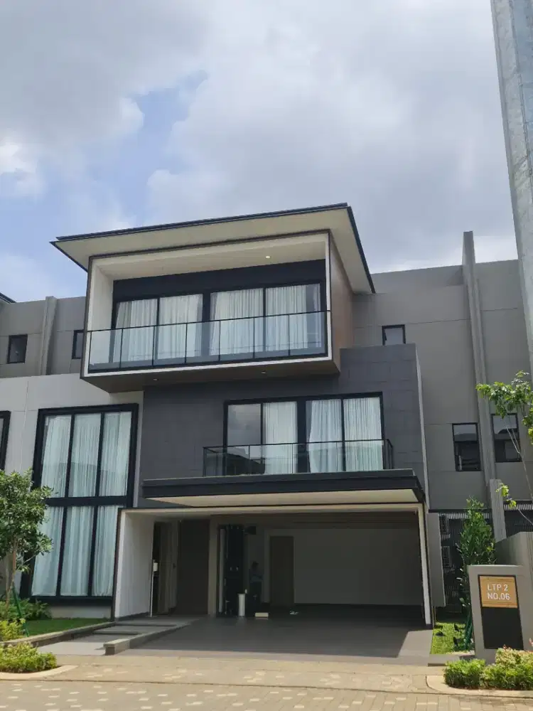 LAYTON PARK 2 NAVA PARK